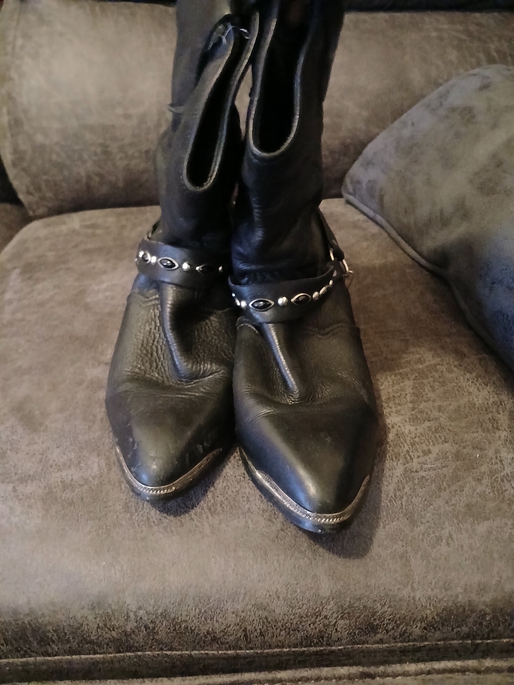 Women's Black Leather Cowgirl Pointed Combat Boots with Studded Harnesss Siz9.5